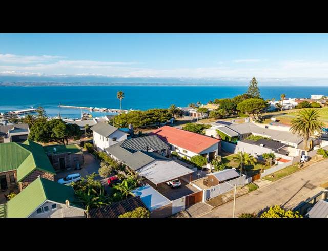 4 BEDROOM HOUSE FOR SALE IN LINKSIDE